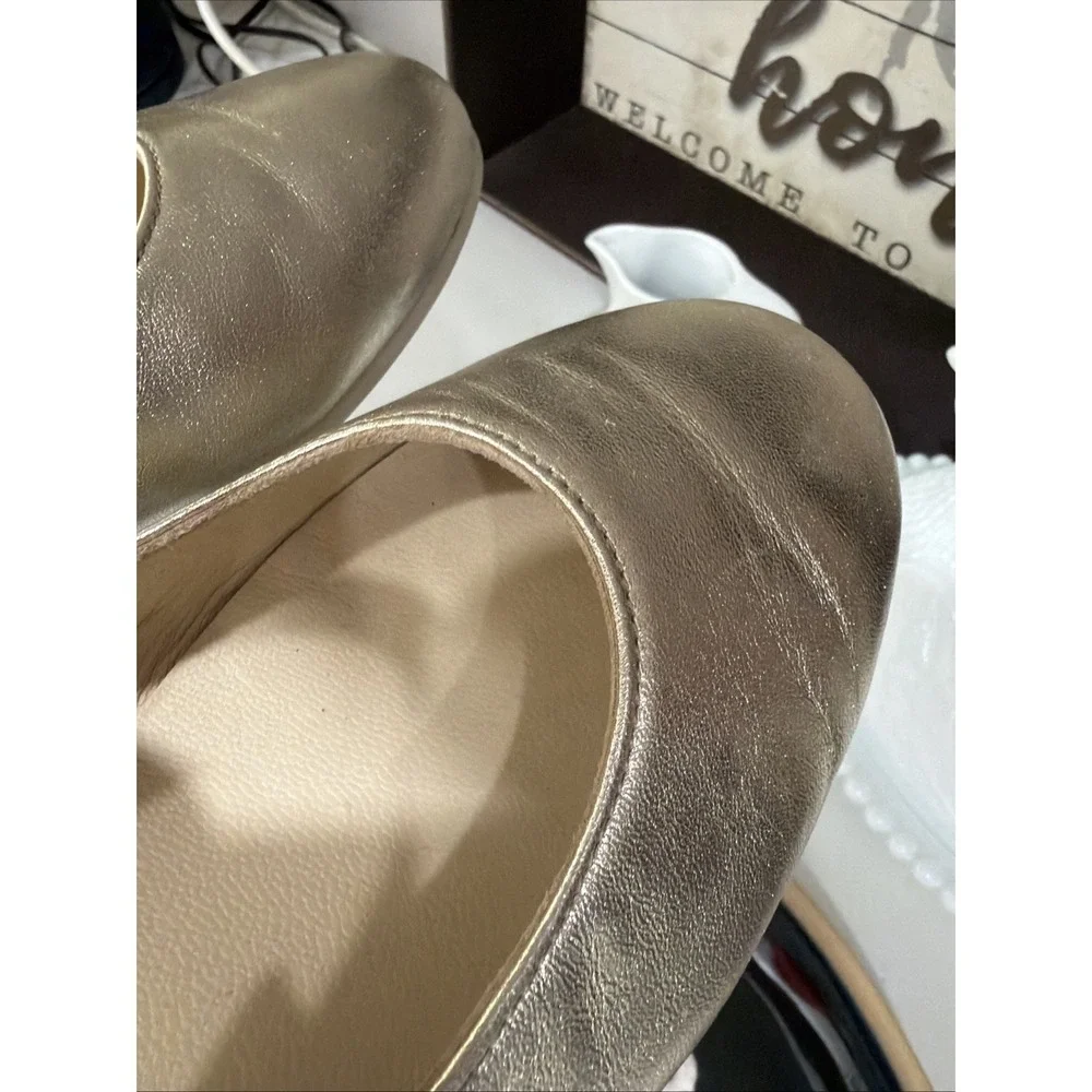 Naturino Girls Gold Leather Mary Janes  Size 37 US Size 5.5